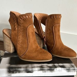 CCOCCI bootie with open back size 5.5